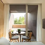 C-hotel & 5*