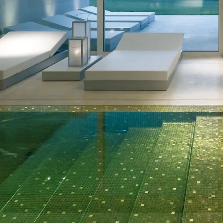 C-hotel & 5* 卡萨格布里安扎